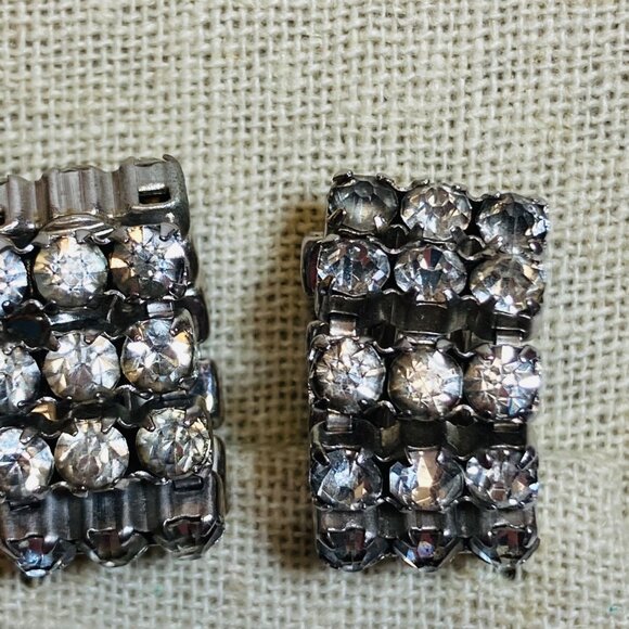 Vintage Estate Earrings Rhinestone Clipons Crystal Silver no Markings as is - Picture 2 of 8